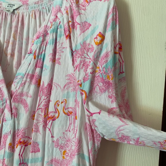 Crown and Ivy flamingo top - Picture 5 of 5